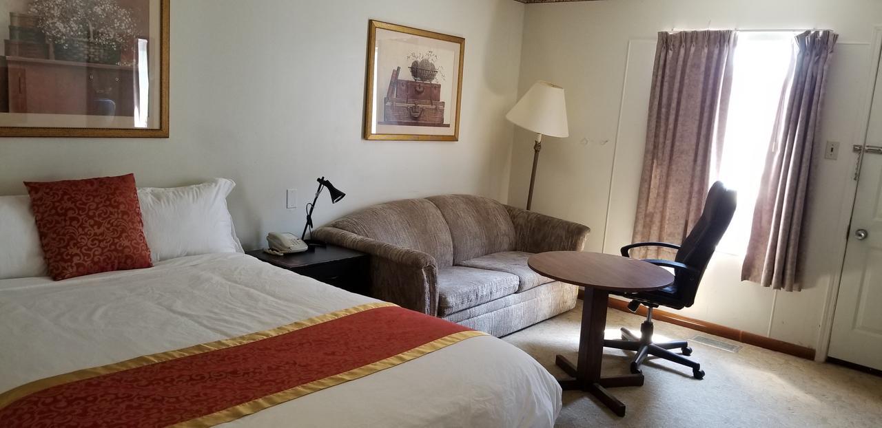 Redwood Motor Inn Brandon Esterno foto