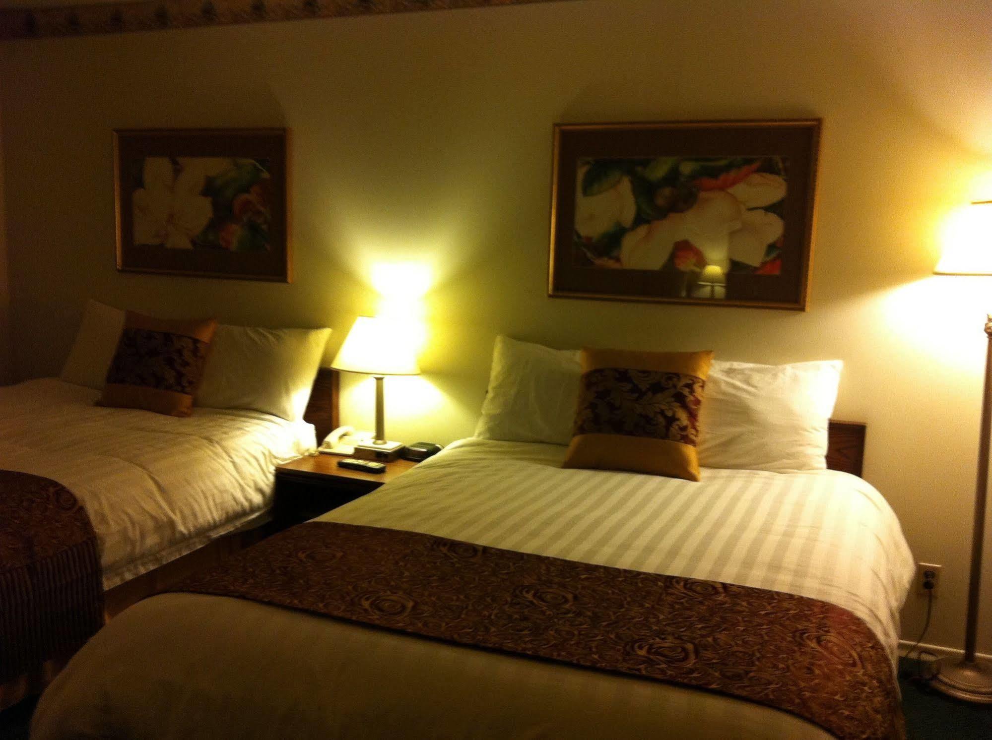 Redwood Motor Inn Brandon Esterno foto