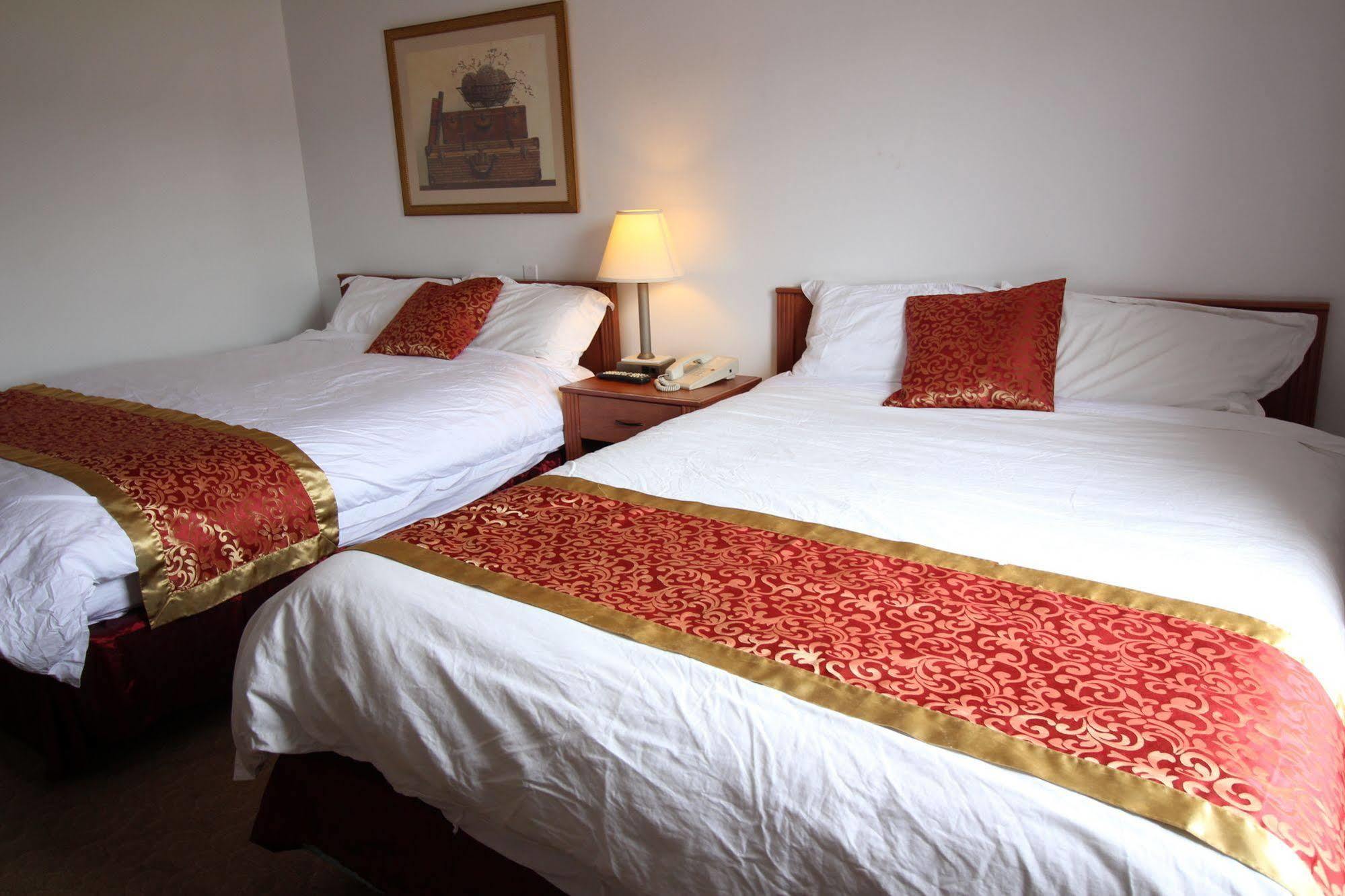 Redwood Motor Inn Brandon Esterno foto